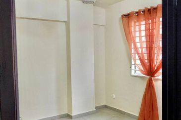 Pangsapuri Putra Damai