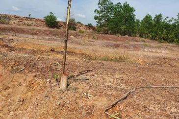 Tanah Lot Bangunan @ Batu 3 Jalan Temerloh-Mentakab, Pahang - Geran Individu & Sudah Ada Infra
