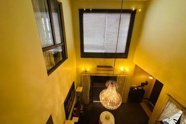 HUGE CORNER LOT, Double Storey Superlink Terrace @ Bukit Jelutong, Shah Alam - FACING OPEN