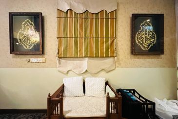 HUGE CORNER LOT, Double Storey Superlink Terrace @ Bukit Jelutong, Shah Alam - FACING OPEN