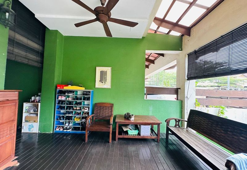 HUGE CORNER LOT, Double Storey Superlink Terrace @ Bukit Jelutong, Shah Alam - FACING OPEN