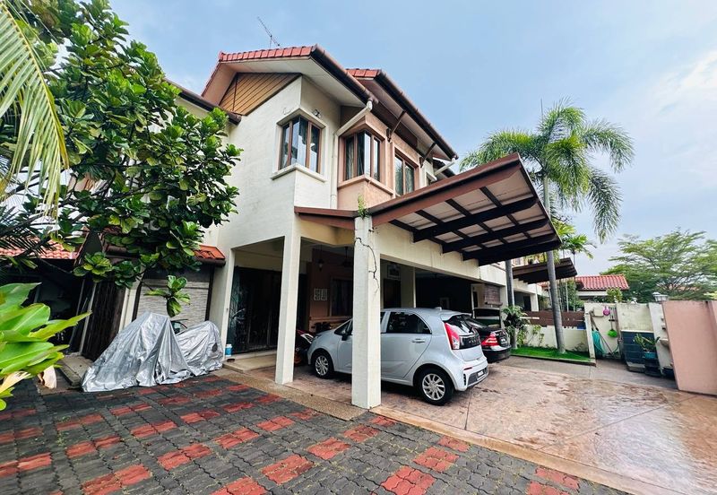 HUGE CORNER LOT, Double Storey Superlink Terrace @ Bukit Jelutong, Shah Alam - FACING OPEN