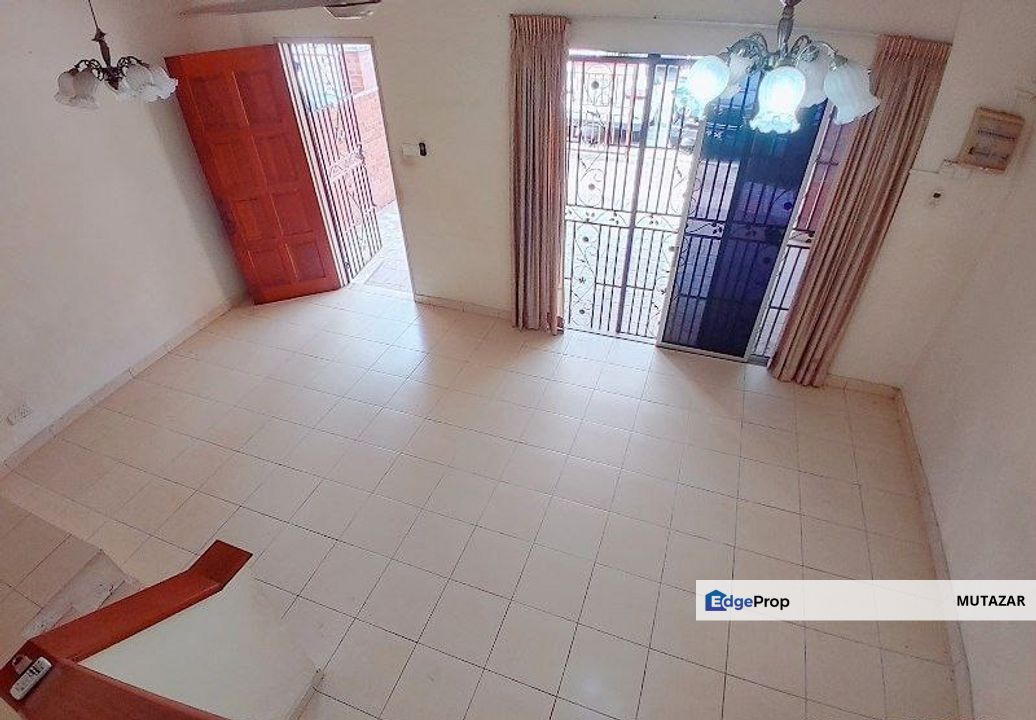 PRICE REDUCED! DOUBLE STOREY TERRACE HOUSE @ ALAM BUDIMAN SEKSYEN U10, SHAH ALAM ( FASA 1 ) - NON BUMI UNIT, Selangor, Shah Alam