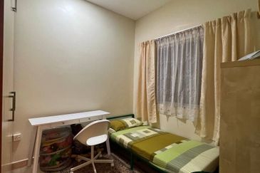 PRICE REDUCED!!! - Double Storey Terrace House @ Jalan Serambi U8, Bukit Jelutong,  Shah Alam