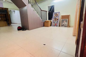 FREEHOLD, Double Storey Terrace House @ Fasa 6, Taman Melawati, Kuala Lumpur - Renovated