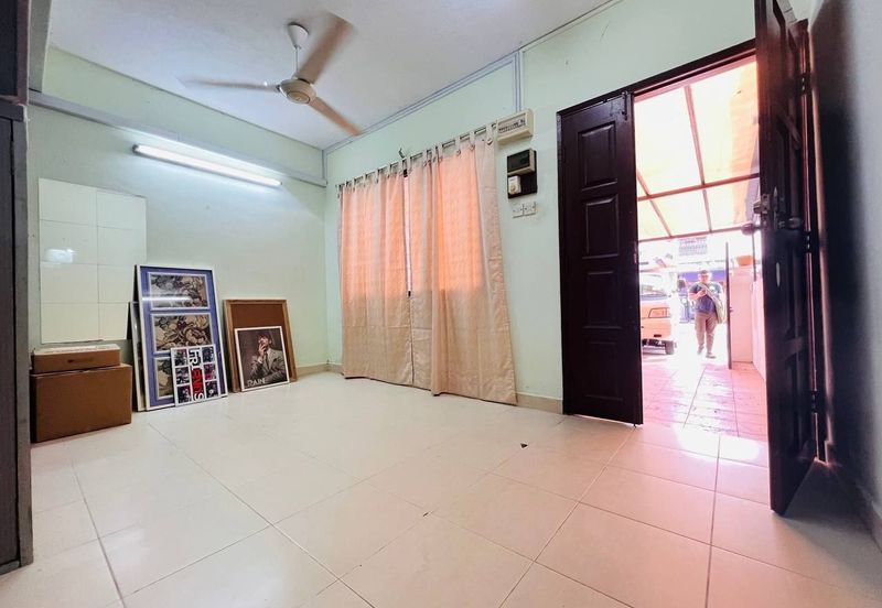FREEHOLD, Double Storey Terrace House @ Fasa 6, Taman Melawati, Kuala Lumpur - Renovated