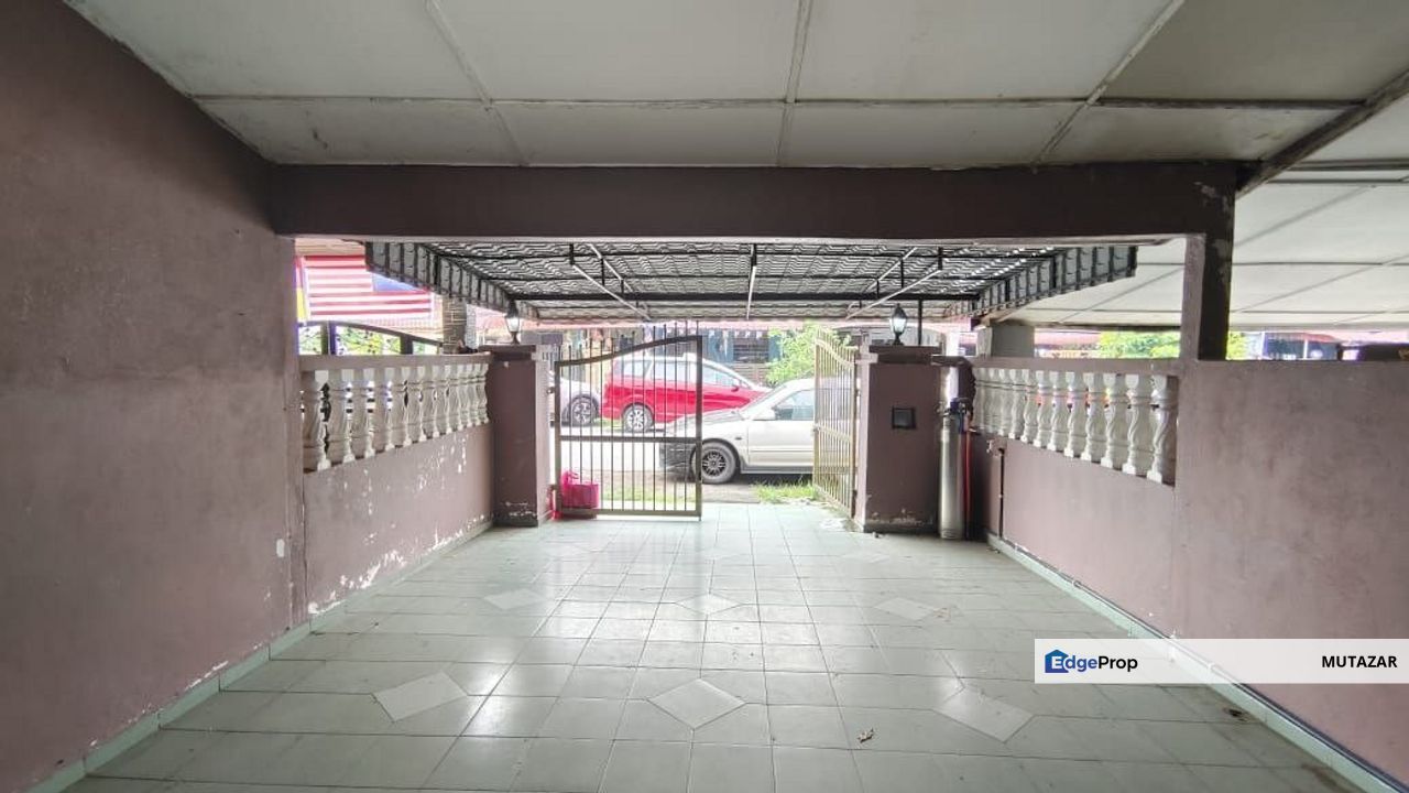 FREEHOLD, Single Storey Terrace House @ Seksyen 2, Bandar Rinching, Semenyih - Extended Kitchen, Selangor, Semenyih