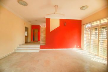 FREEHOLD,  DOUBLE STOREY SEMI-D @ Bandar Sri Damansara, Kuala Lumpur - Extra Land At Side