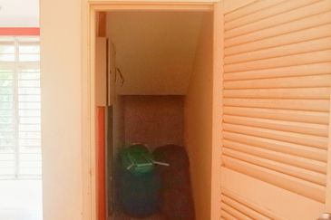 FREEHOLD,  DOUBLE STOREY SEMI-D @ Bandar Sri Damansara, Kuala Lumpur - Extra Land At Side