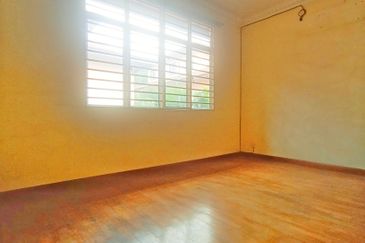 FREEHOLD,  DOUBLE STOREY SEMI-D @ Bandar Sri Damansara, Kuala Lumpur - Extra Land At Side