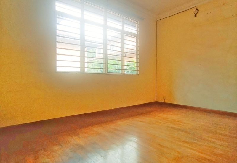 FREEHOLD,  DOUBLE STOREY SEMI-D @ Bandar Sri Damansara, Kuala Lumpur - Extra Land At Side