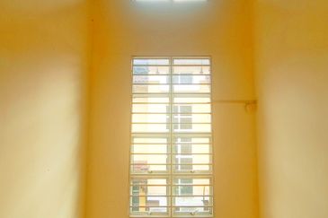 FREEHOLD,  DOUBLE STOREY SEMI-D @ Bandar Sri Damansara, Kuala Lumpur - Extra Land At Side