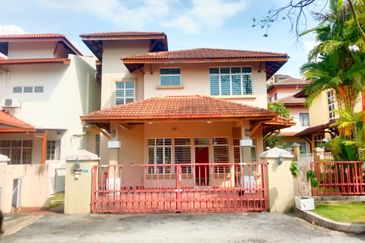 FREEHOLD,  DOUBLE STOREY SEMI-D @ Bandar Sri Damansara, Kuala Lumpur - Extra Land At Side