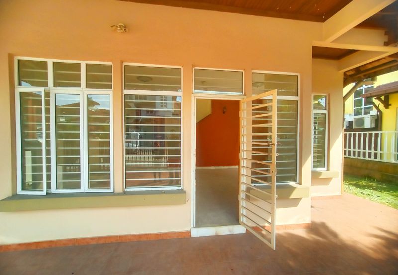 FREEHOLD,  DOUBLE STOREY SEMI-D @ Bandar Sri Damansara, Kuala Lumpur - Extra Land At Side