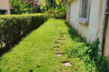 FREEHOLD END LOT, Double Storey Terrace House @ Presint 11, Putrajaya - Extra Land at Side