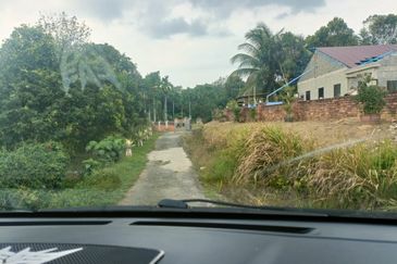 TANAH PERTANIAN FREEHOLD TEPI JALAN, Seluas 1.23 Ekar @ Batu 4, Jalan Temerloh-Maran, Pahang
