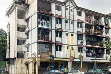 Lot Kedai @ Taman Impian Warisan, Batu 18,  Hulu Langat - Ada Penyewa 