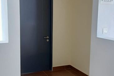 Aura Residence @ Precint 8