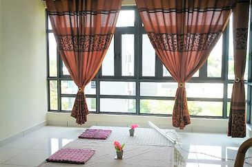 Aura Residence @ Precint 8