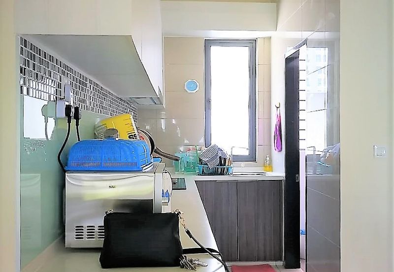 Aura Residence @ Precint 8