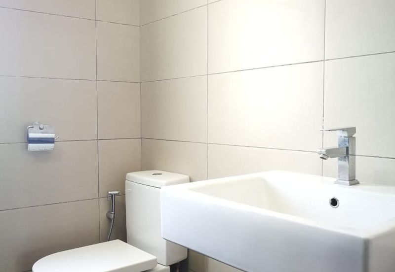 Aura Residence @ Precint 8