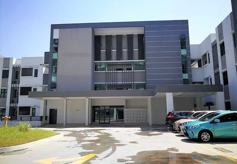 Aura Residence @ Precint 8