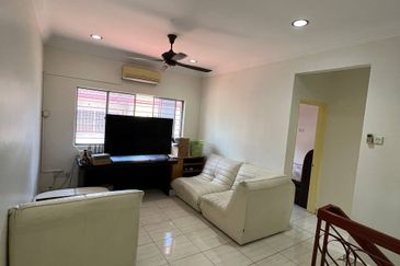 Taman Pinggiran Putra