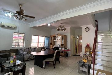 Taman Pinggiran Putra