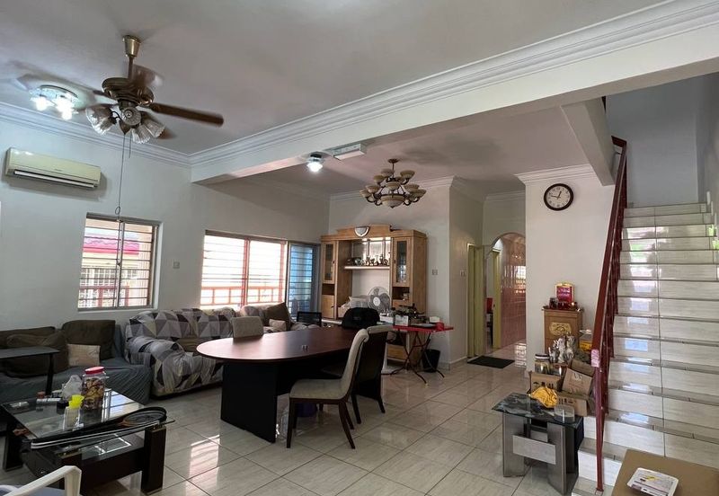 Taman Pinggiran Putra