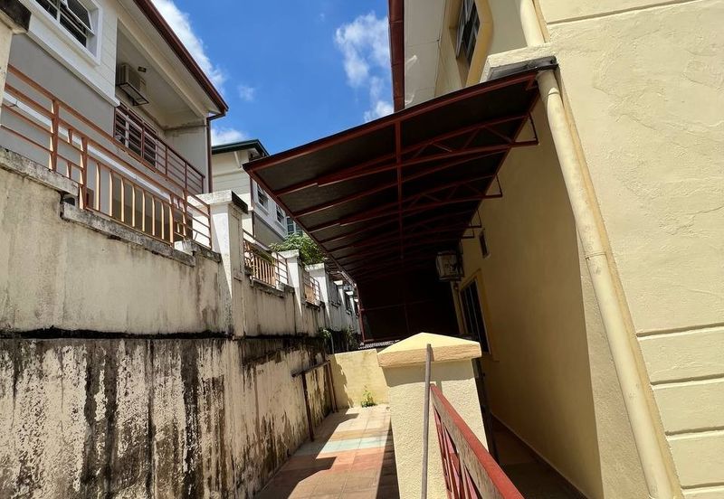 Taman Pinggiran Putra