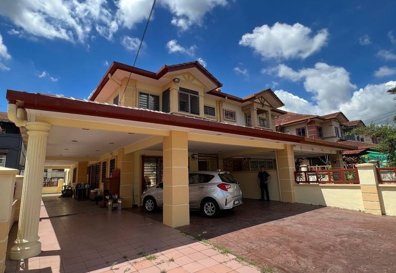 Taman Pinggiran Putra