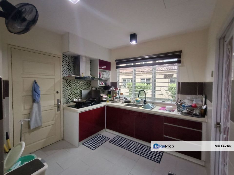 DOUBLE STOREY TERRACE HOUSE AT SEKSYEN 4, BANDAR BARU BANGI - TERES PALING LUAS @ BANGI (22ft×85ft), Selangor, Bangi