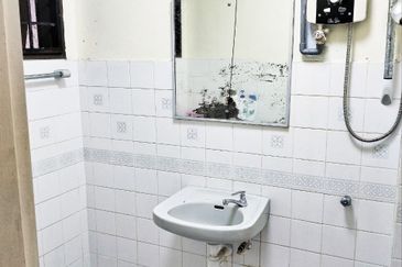 Bandar Tun Hussein Onn