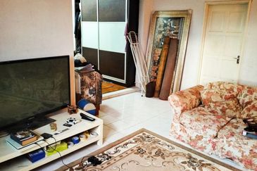 Bandar Tun Hussein Onn