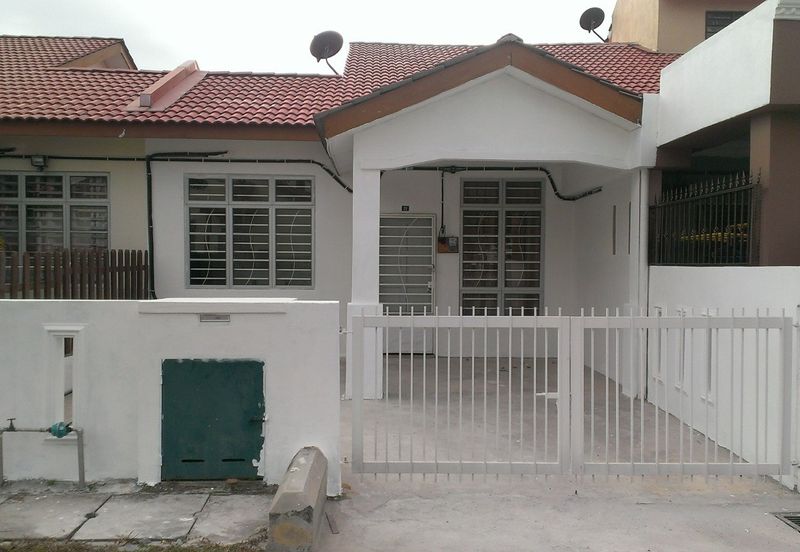 Single Storey Terrace House in Taman Pinggiran Cyber, Cyberjaya - Renovated Unit & Fully Furnished 