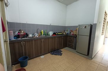 Single Storey Terrace House in Taman Pinggiran Cyber, Cyberjaya - Renovated Unit & Fully Furnished 