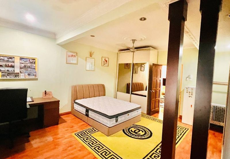 Bandar Tun Hussein Onn