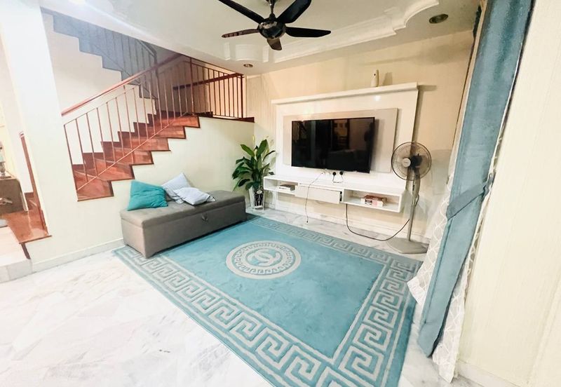 Bandar Tun Hussein Onn