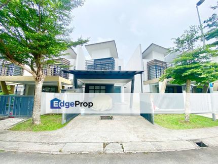 FREEHOLD |  Double Storey Superlink @ Laman Glenmarie, Shah Alam - Extra Land at Front & Backyard , Selangor, Glenmarie