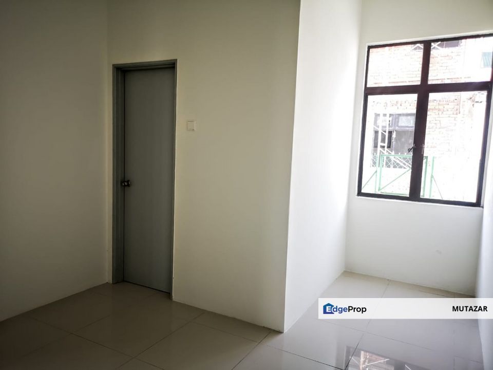 CORNER LOT, Rumah Teres 2 Tingkat @ Saujana Perdana, Sungai Buloh - Rumah Baru & Tanah Extra Luas, Selangor, Sungai Buloh