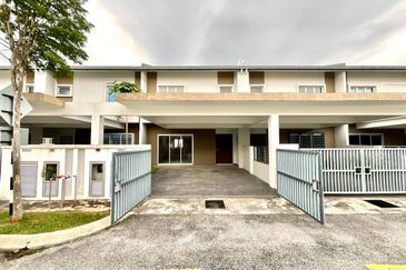 Albury 2 @ Mahkota Hills