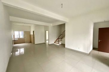 Albury 2 @ Mahkota Hills