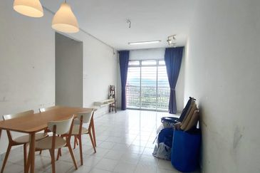 Pr1ma Apartment @ Precint 11