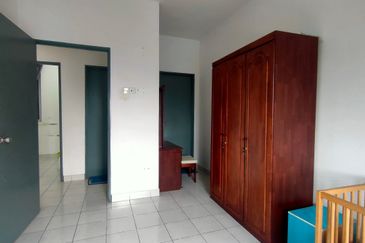 Pr1ma Apartment @ Precint 11