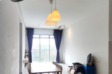 Pr1ma Apartment @ Precint 11