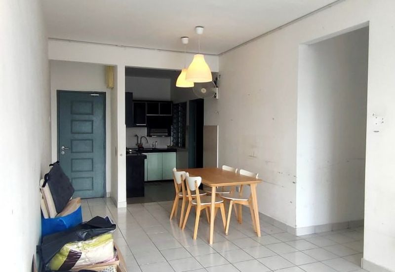 Pr1ma Apartment @ Precint 11