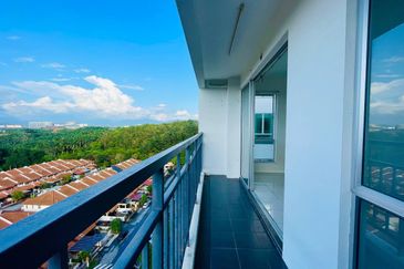 Puncak Hijauan (Hijauan Heights)