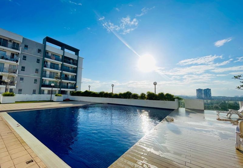 Puncak Hijauan (Hijauan Heights)