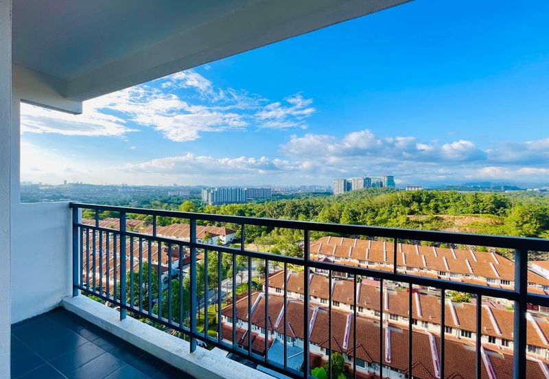 Puncak Hijauan (Hijauan Heights)