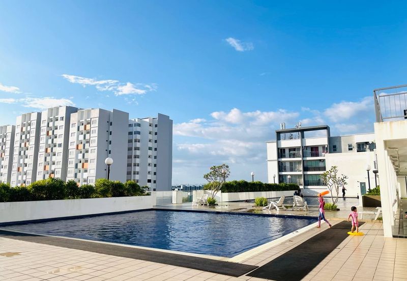 Puncak Hijauan (Hijauan Heights)